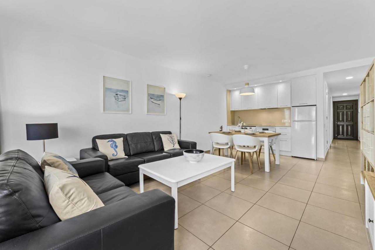 Casahost Bastian Boutique II Seaview Apartman Costa Teguise Kültér fotó
